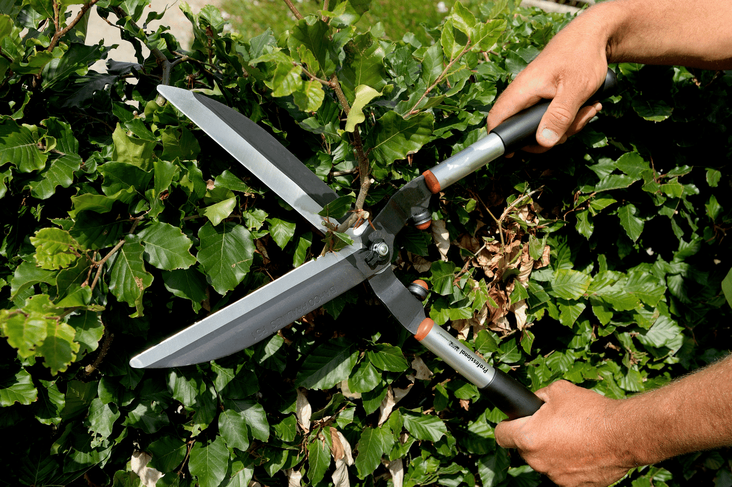 BAHCO 22.5" Lightweight Hedge Shear (P51-SL)